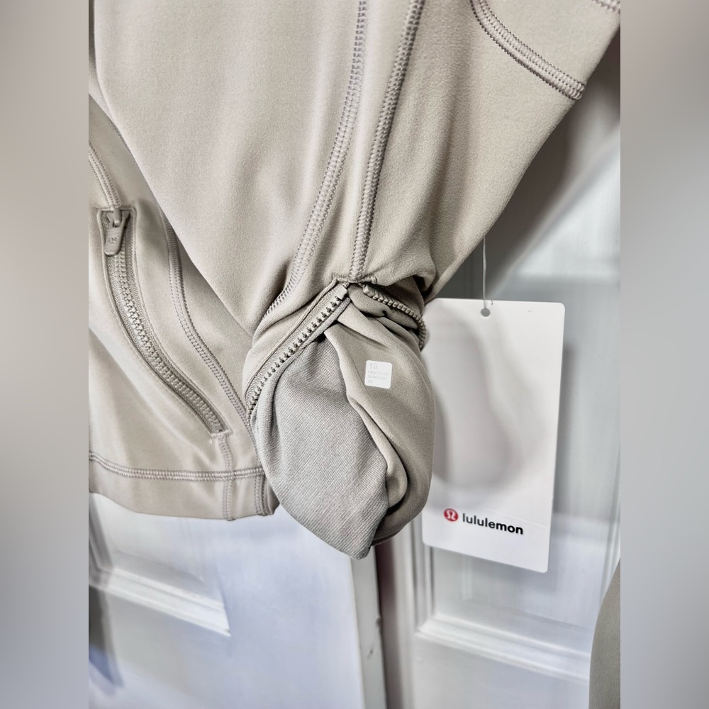 🆕Lululemon🍋Define Cropped Jacket Nulu Colour Warm Ash Grey - Picture 5 of 8